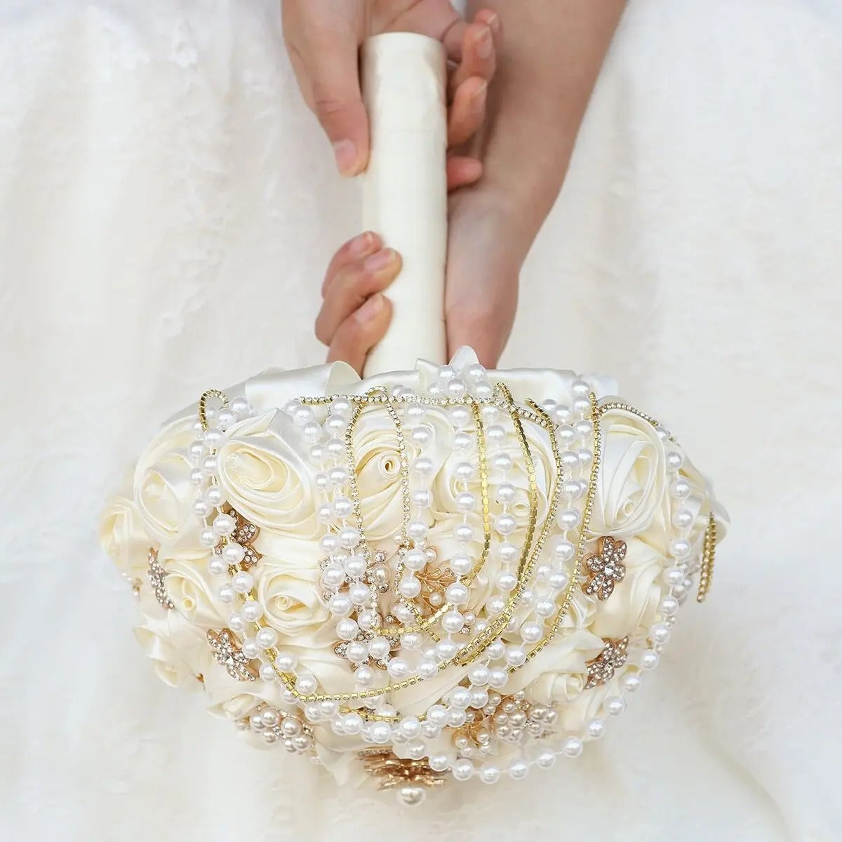Bouquet de fleurs mariage luxe blanc