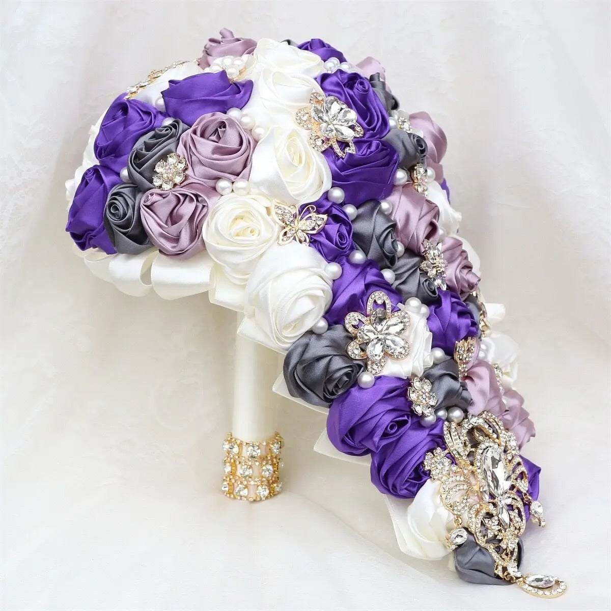 Bouquet de mariée cascade violet