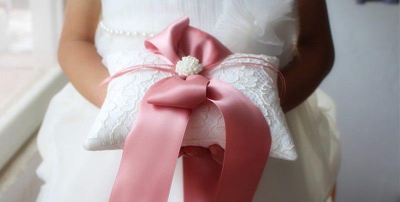 Qui porte le coussin d'alliance ?