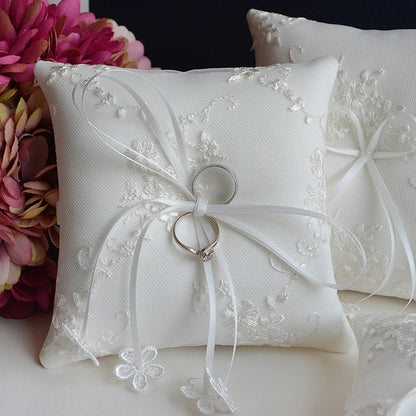 Coussin d'Alliance Dentelle et Broderie