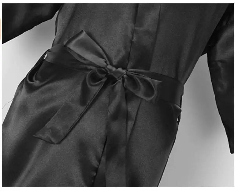 Peignoir Satin Noir Lettrage Argenté — vue 5