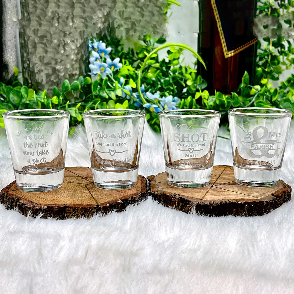 Verre à shooter gravé cadeau témoin