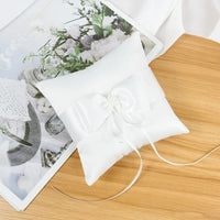 Coussin d'alliance dentelle blanche et nœud satin — vue 5
