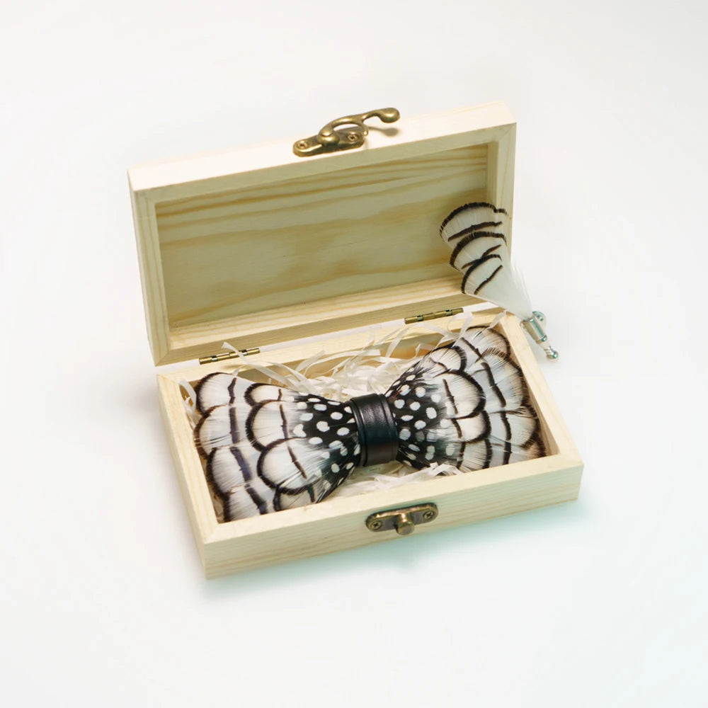 Nœud papillon mariage plumes coffret bois — vue 2