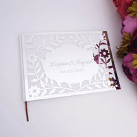 Livre d'Or Mariage Miroir Personnalisé Format Paysage 25x18 cm — Couverture Ajourée Fleurie (Argenté)