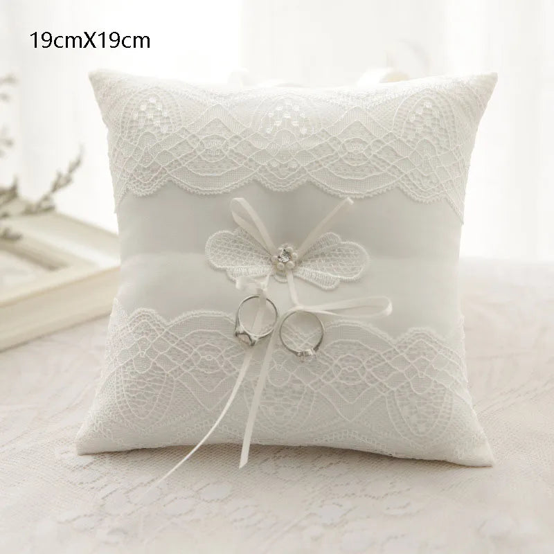 Coussin alliance poche brodée rubans — vue 5