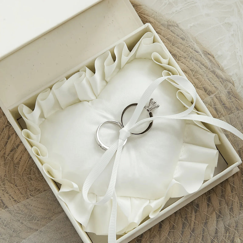 Coussin alliance cœur blanc tulle — vue 5