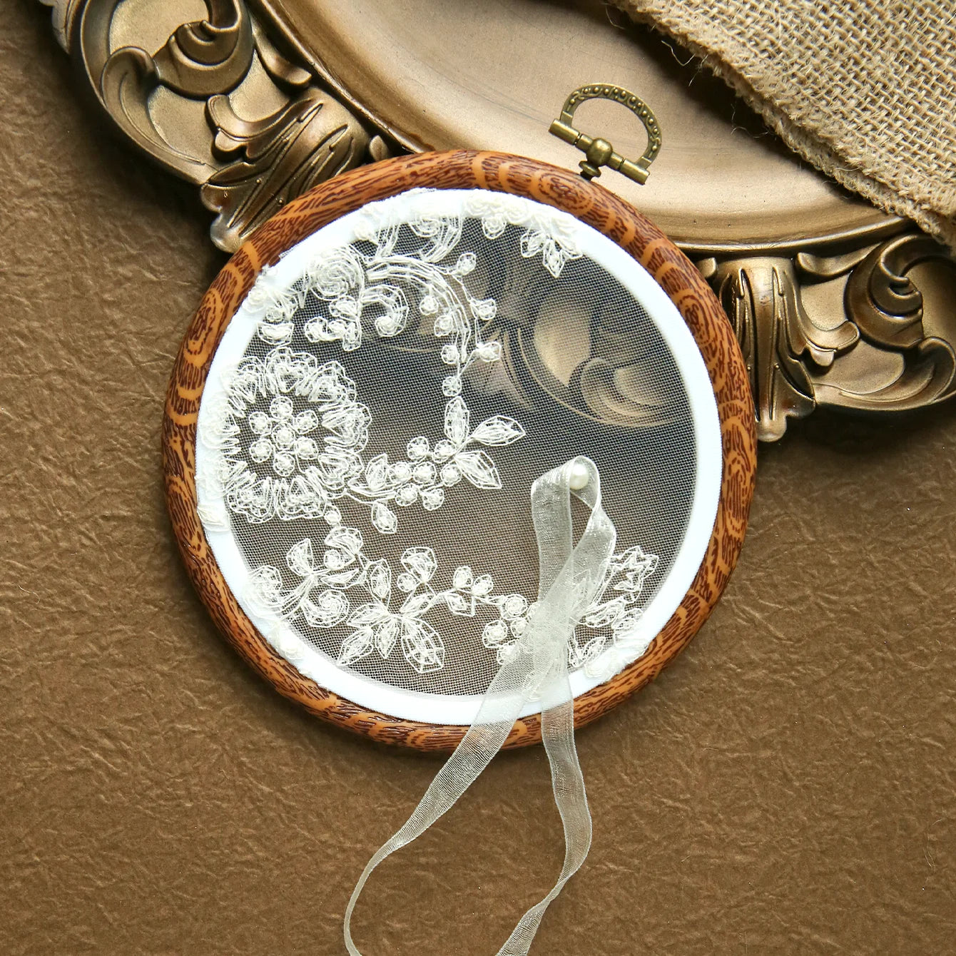 Porte alliance blanc perles et fleurs