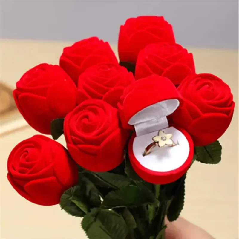 Boîte bague rose velours rouge — vue 2