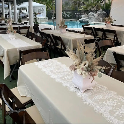 Chemin de table mariage en dentelle — vue 2
