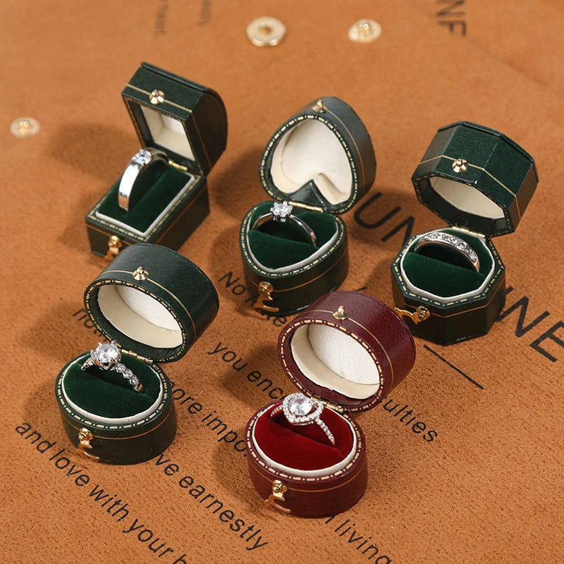 Écrin bague fiançailles vintage simili cuir — vue 4