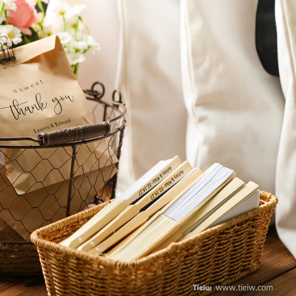 Éventail mariage personnalisé en bois
