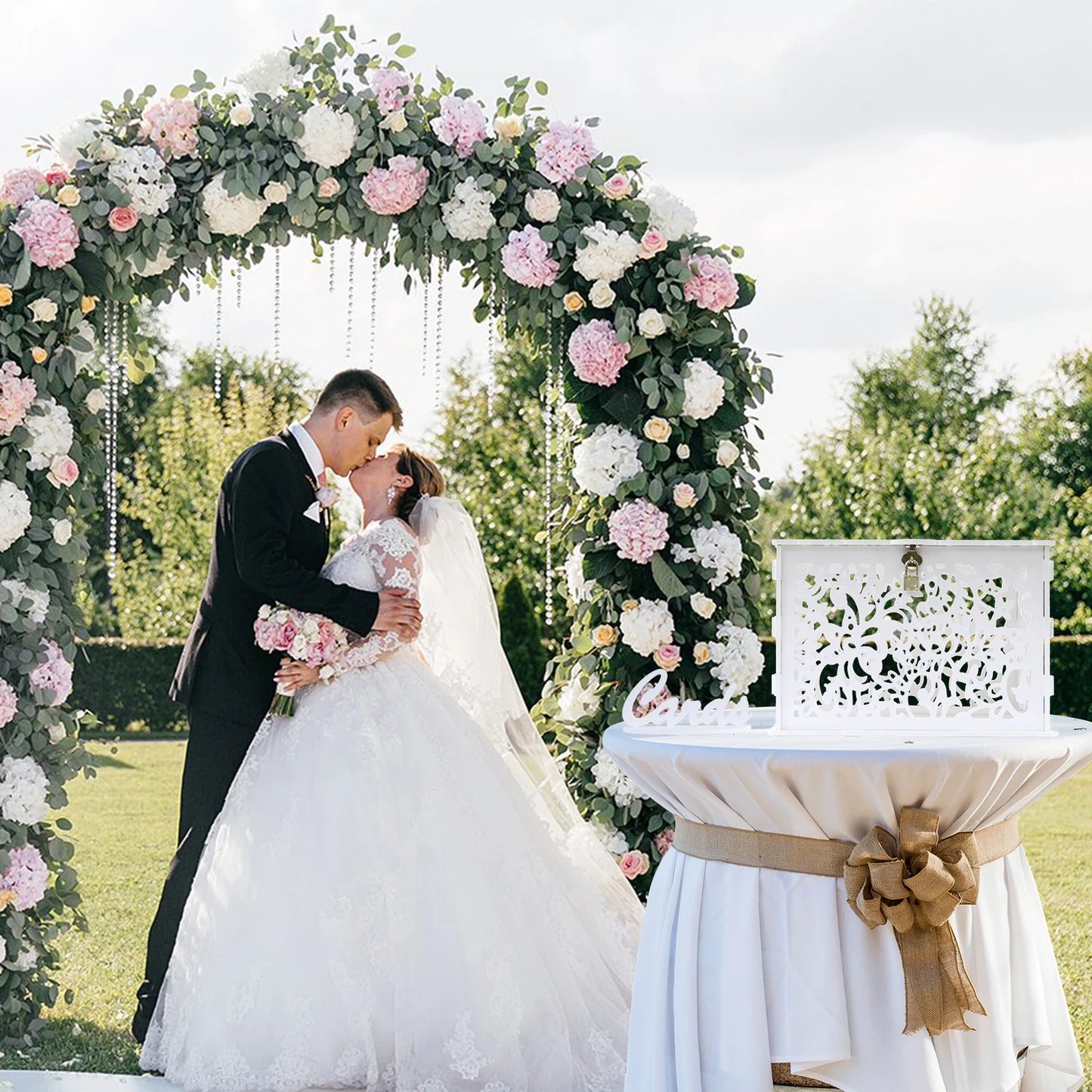Urne mariage blanche ajourée avec cadenas