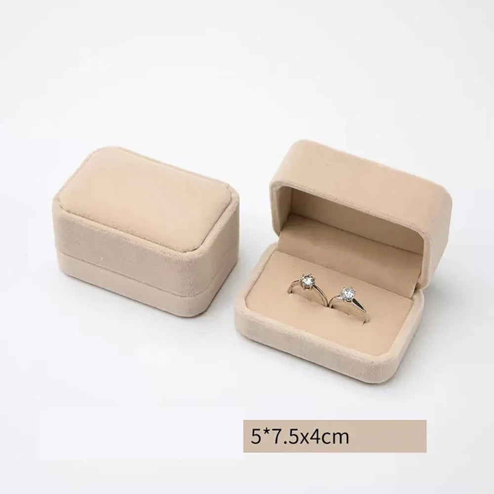 Boîte alliance velours monogramme beige