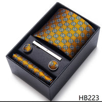 Coffret Cravate Mariage Homme Pochette et Boutons de Manchette — Moutarde Motif Médaillons