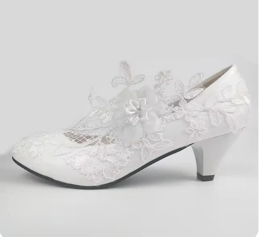 Escarpins mariée dentelle et fleurs