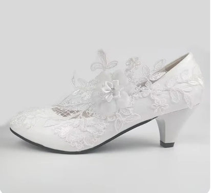 Escarpins mariée dentelle et fleurs