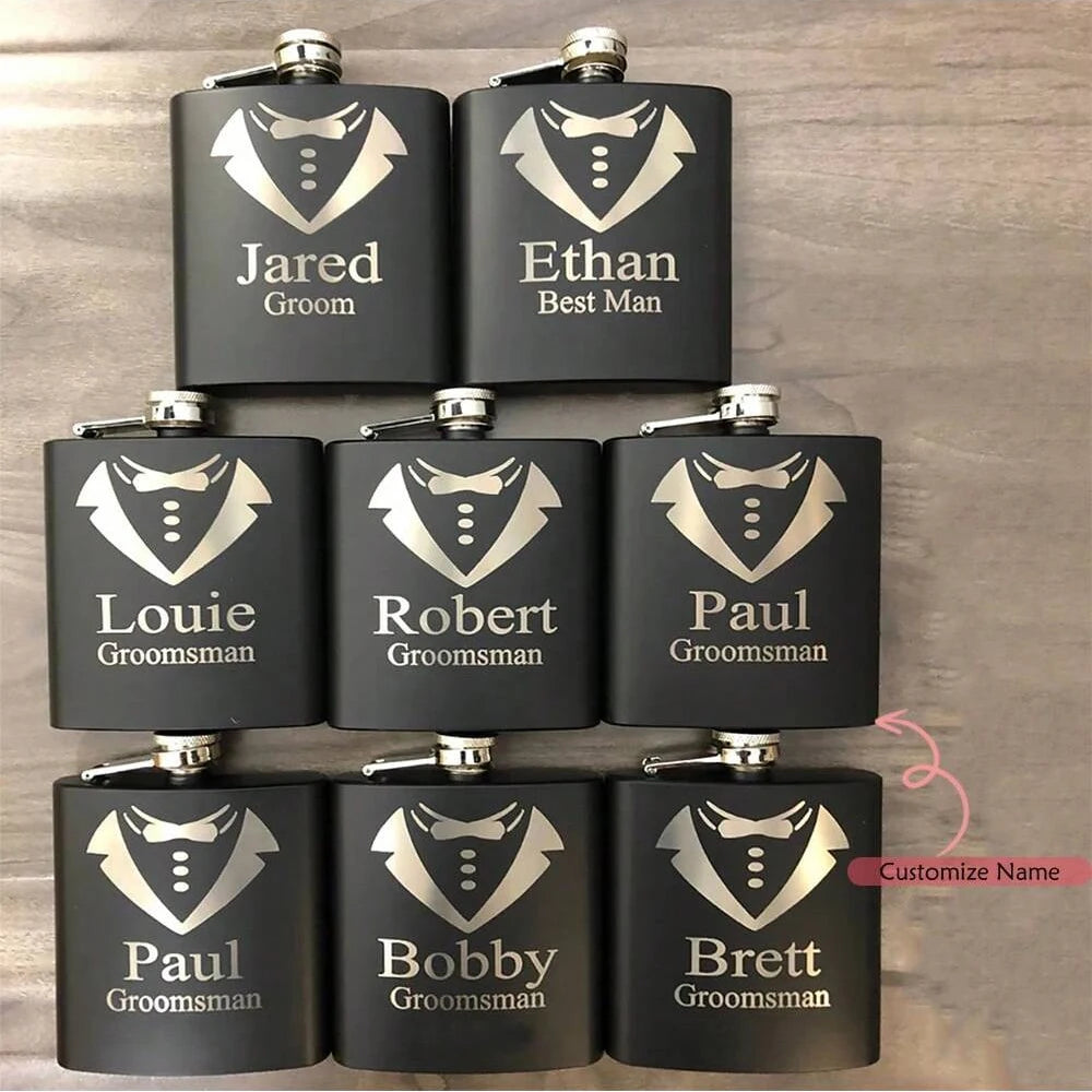 Flasque personnalisée smoking cadeau témoin