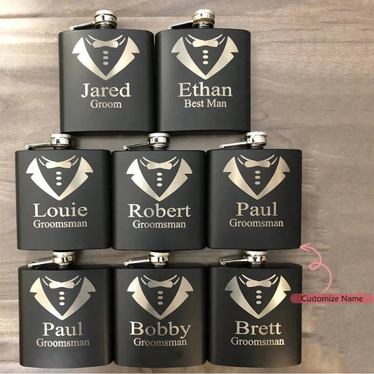 Flasque personnalisée smoking cadeau témoin