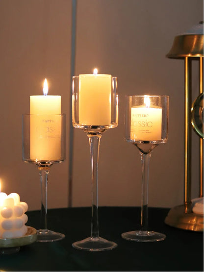 Trio de bougeoirs hauts en verre