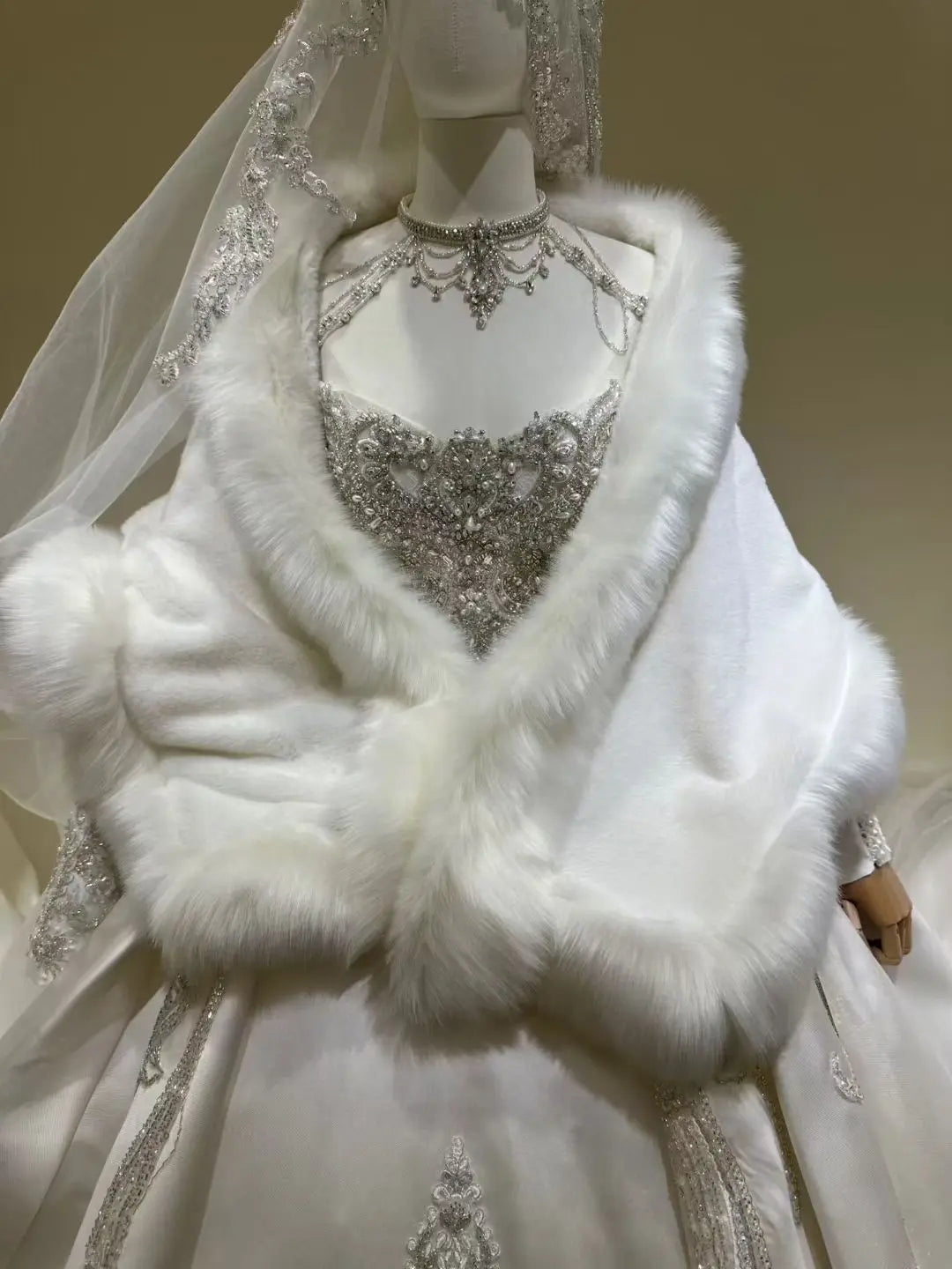 Cape et étole mariée d'hiver