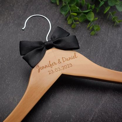 Cintre Gravé Mariage Prénoms et Date