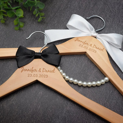 Cintre Gravé Mariage Prénoms et Date