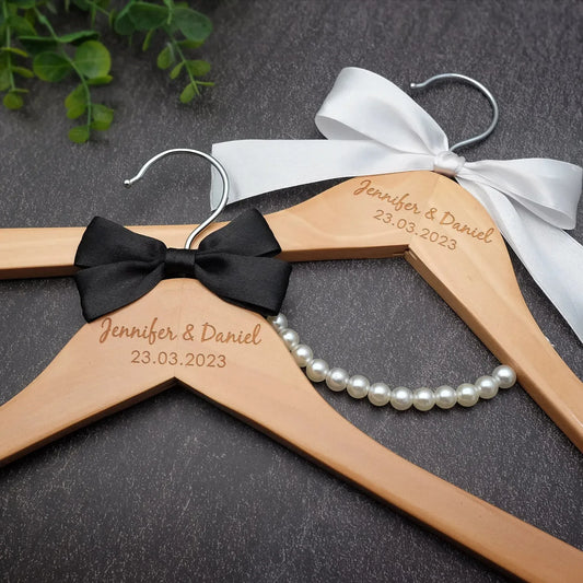 Cintre Gravé Mariage Prénoms et Date