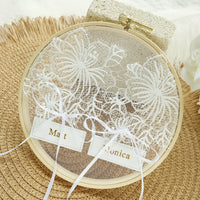 Coussin alliance tulle dentelle vintage — Blanc