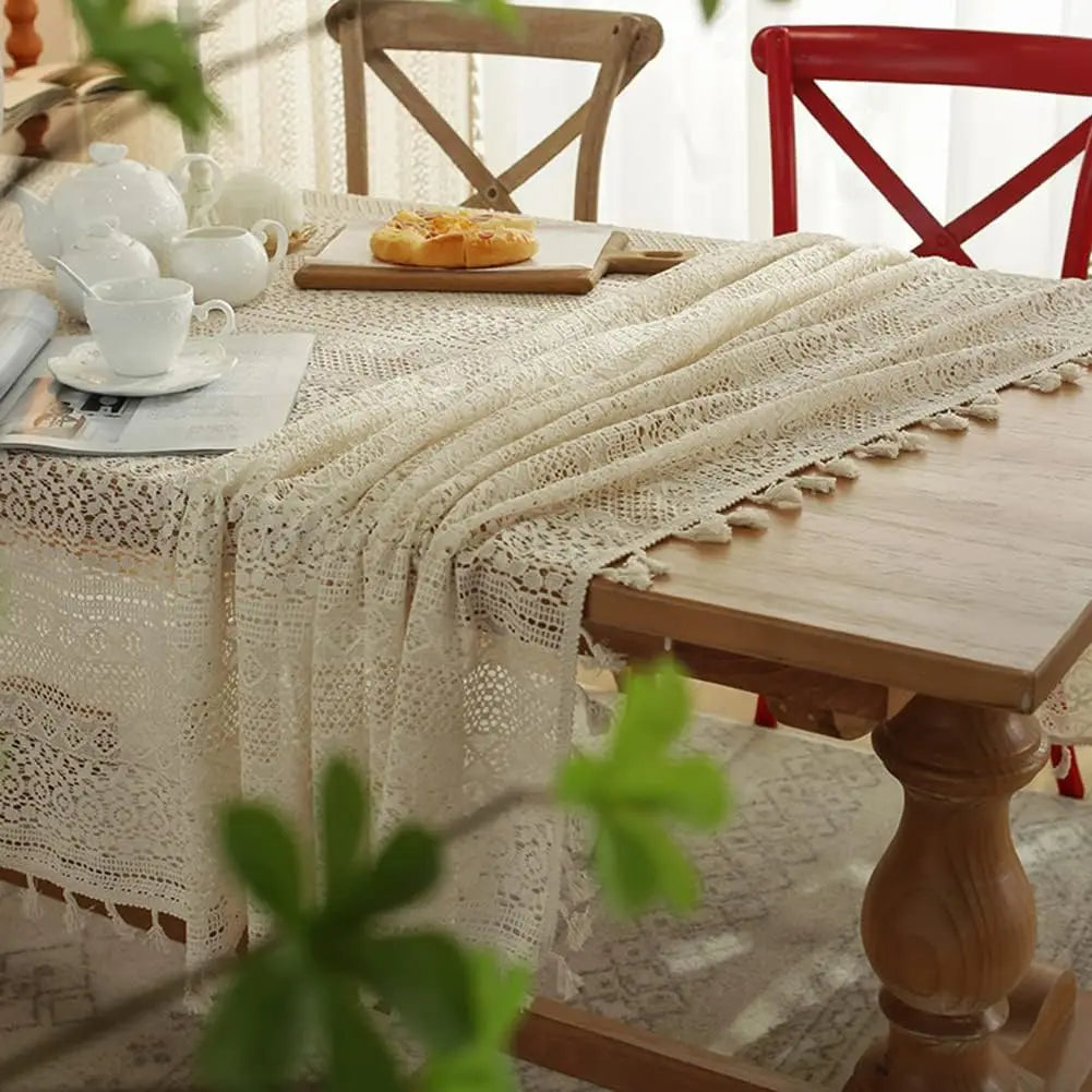 Nappe Dentelle Champêtre Pompons Mariage