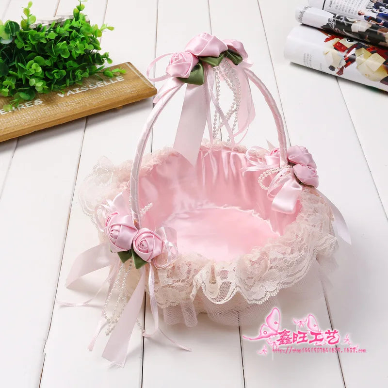 Panier demoiselle d'honneur dentelle et roses
