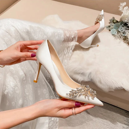 Chaussure mariée blanche satin et strass