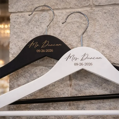 Cintre Personnalisé Mariage Noir ou Blanc