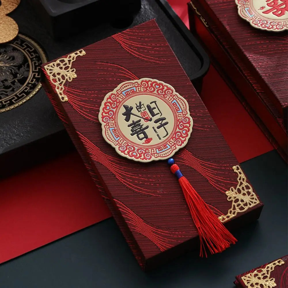 Boîte enveloppe mariage motifs raffinés