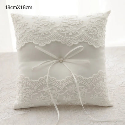Coussin alliances dentelle et rubans satin — vue 5