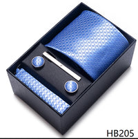 Coffret Cravate Mariage Homme Pochette et Boutons de Manchette — Bleu Ciel Chevrons