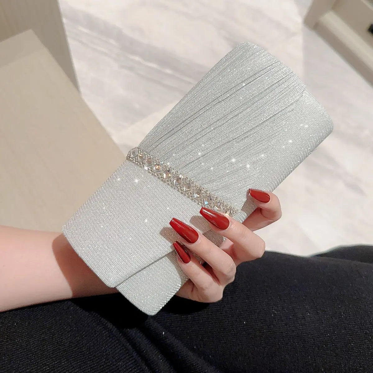 Pochette de mariage à nœud strassé