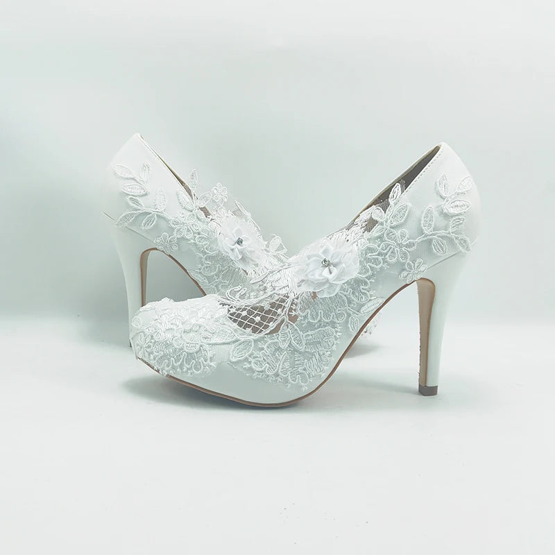 Escarpins mariée dentelle et fleurs