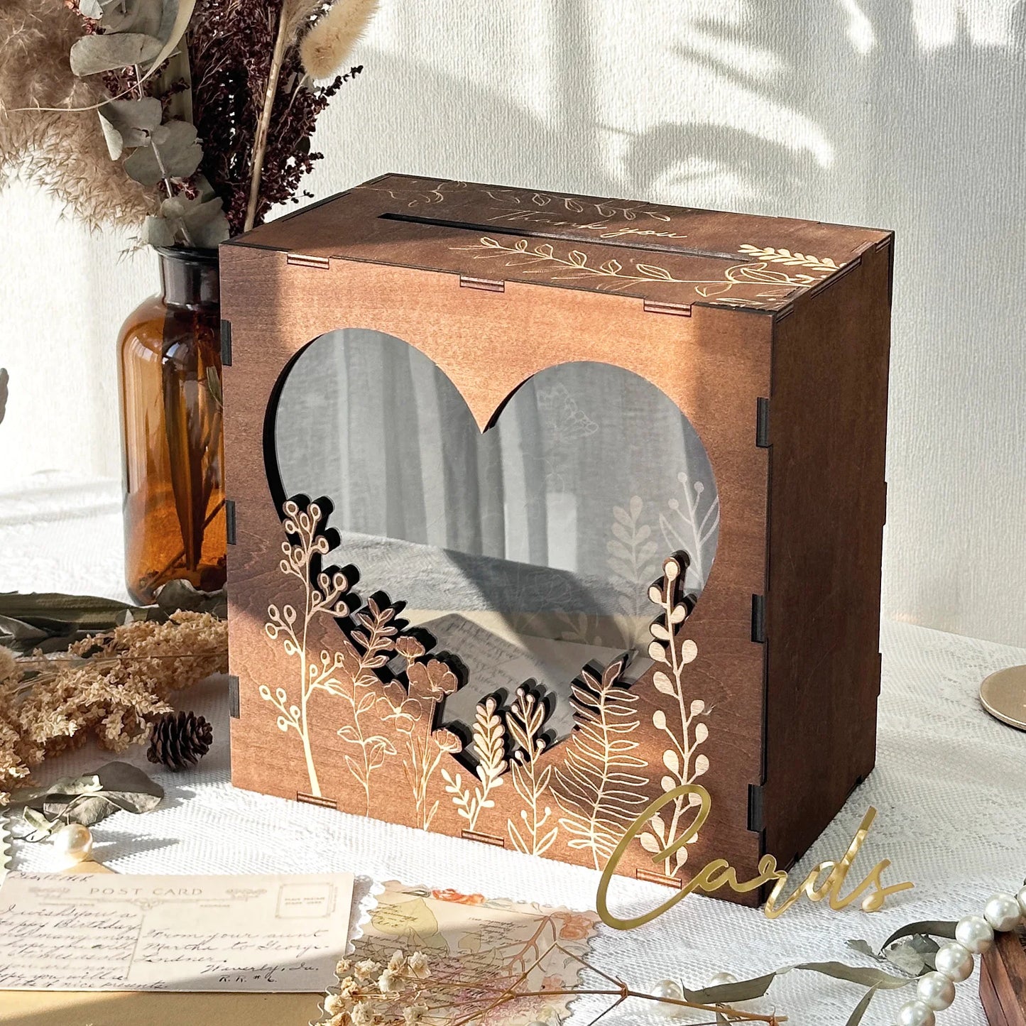 Urne mariage bois cœur et fleurs gravées