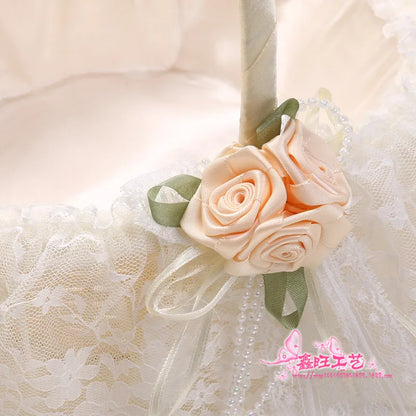 Panier demoiselle d'honneur dentelle et roses