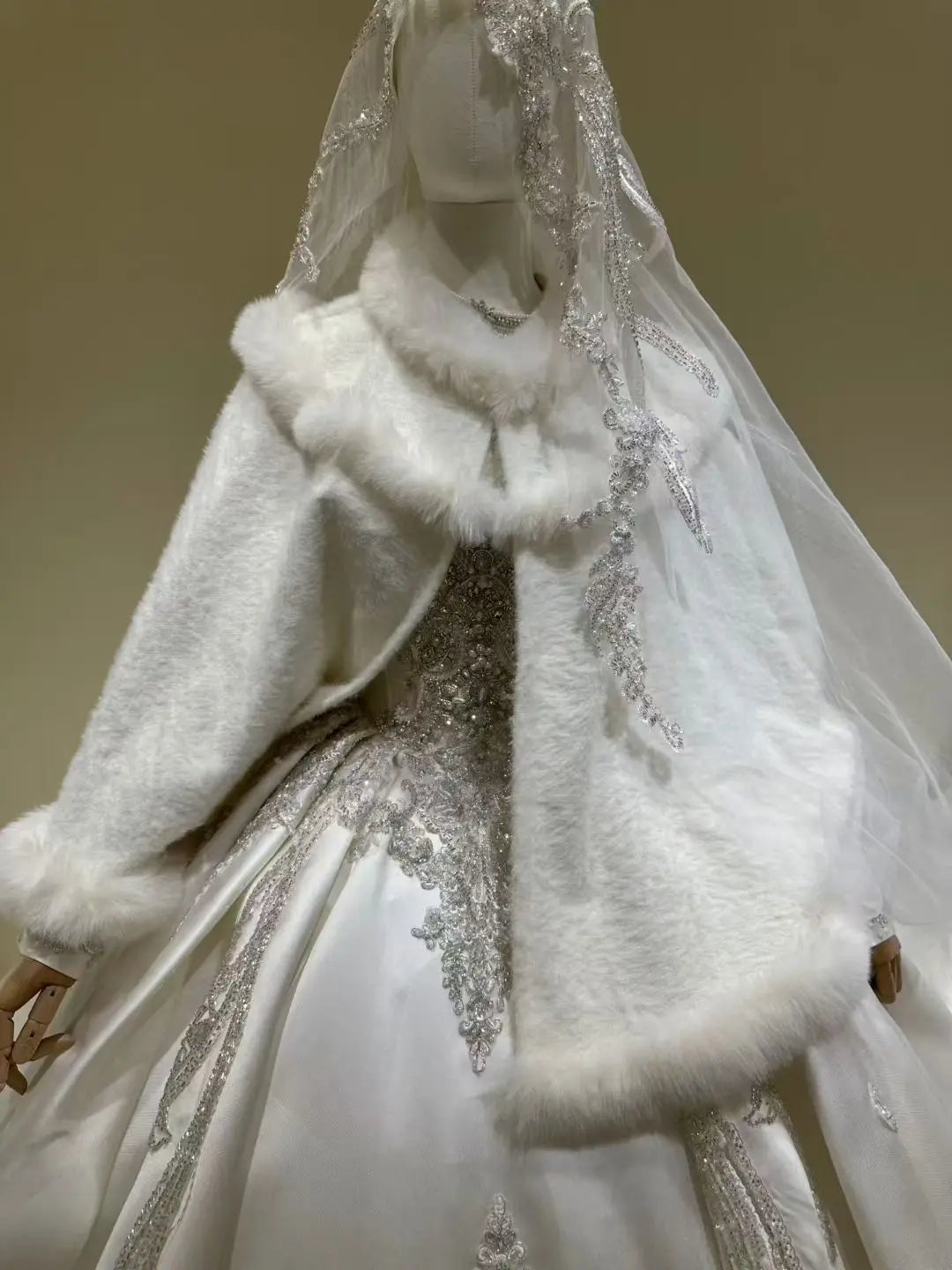 Cape et étole mariée d'hiver