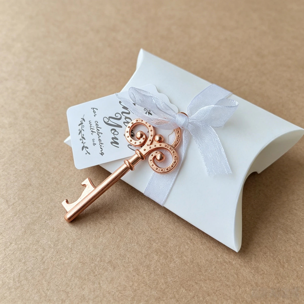 Cadeau invité mariage clé décapsuleur — vue 3