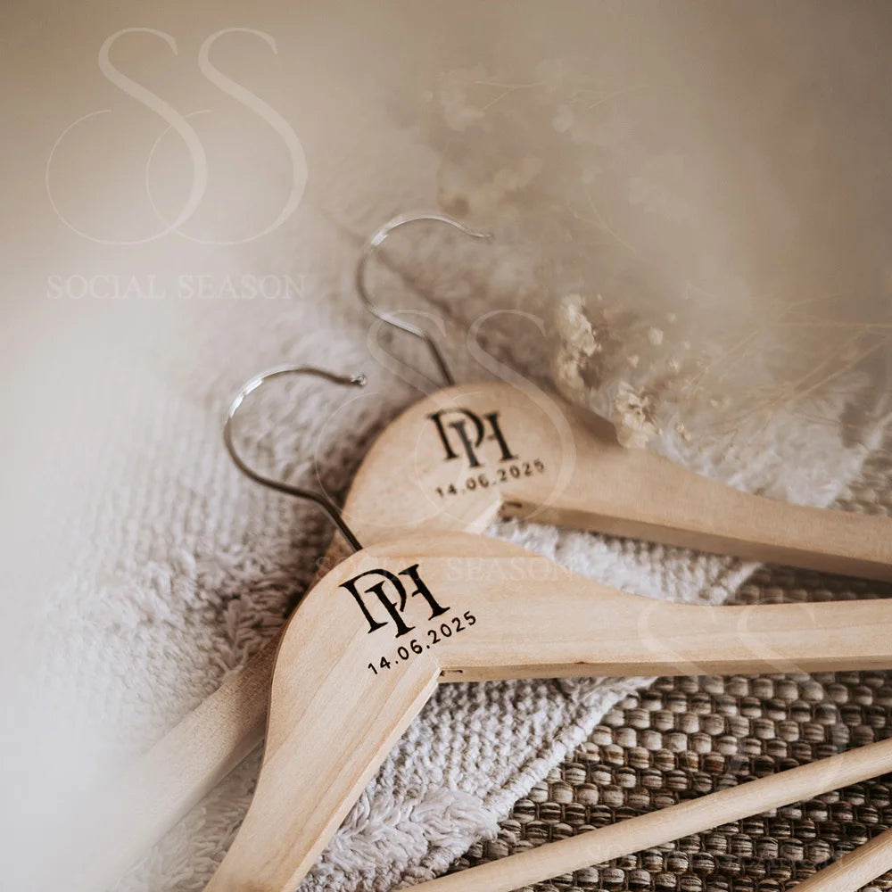 Cintre Robe Mariée Initiales Gravées