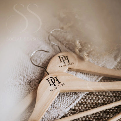 Cintre Robe Mariée Initiales Gravées