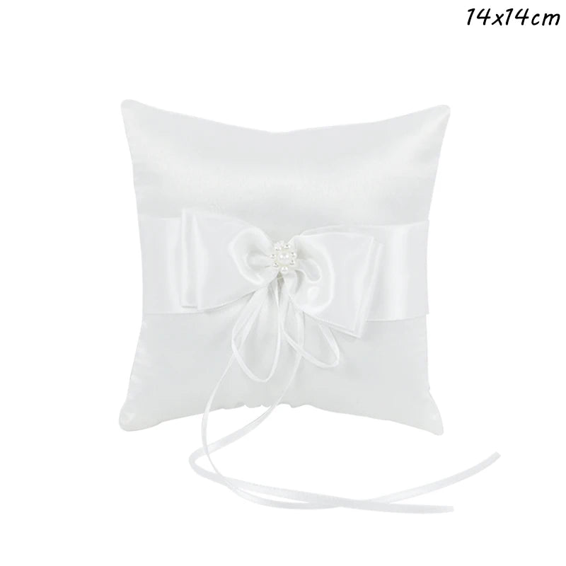 Coussin d'alliance dentelle blanche et nœud satin