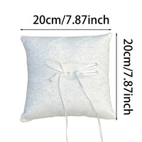 Coussin alliance dentelle florale nœud perlé — vue 5