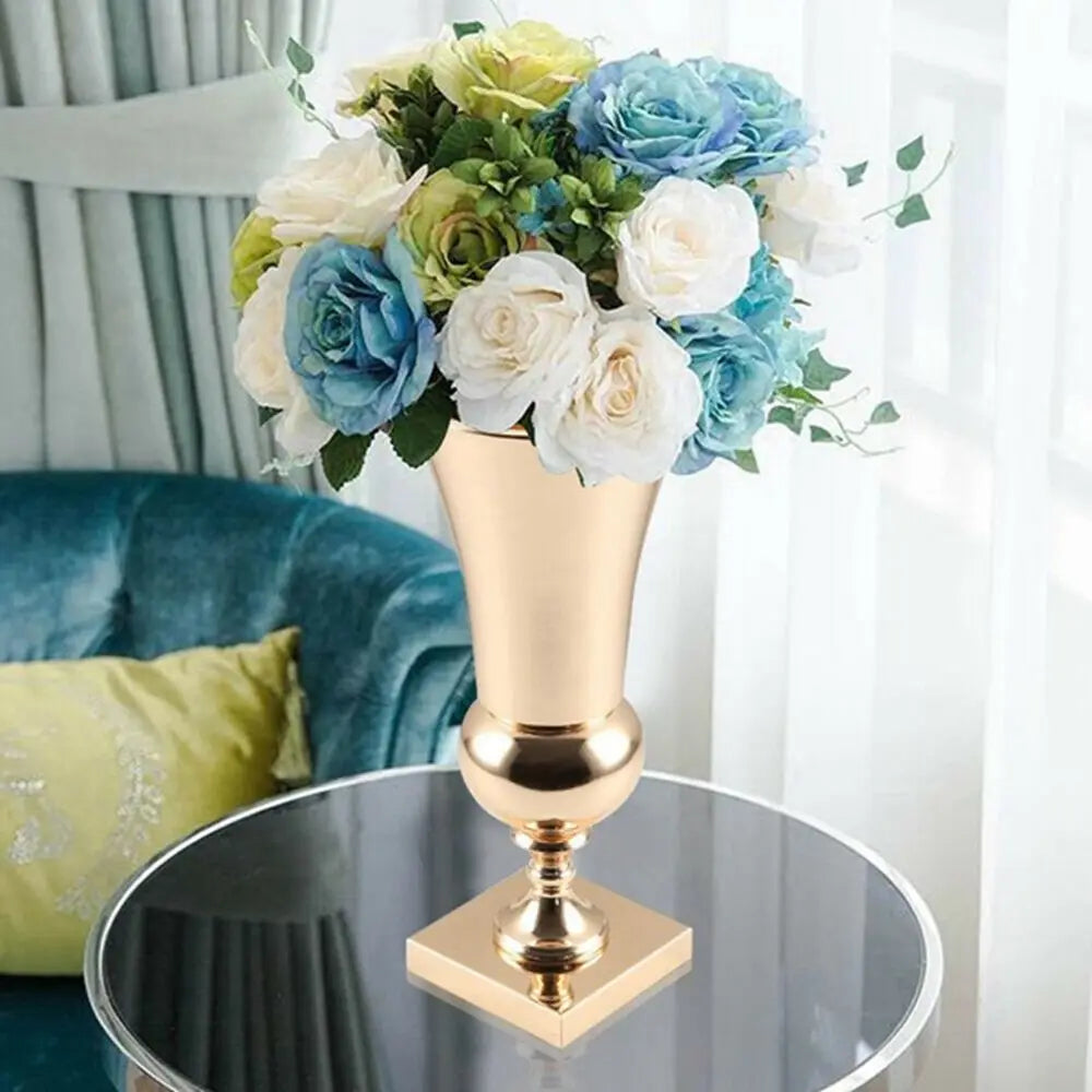 Grand vase doré en fer — vue 5
