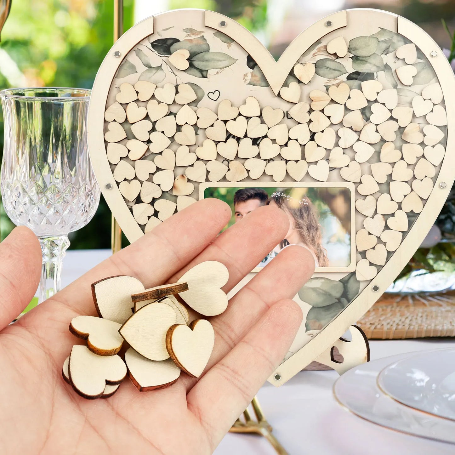 Livre d'or mariage original cœurs en bois