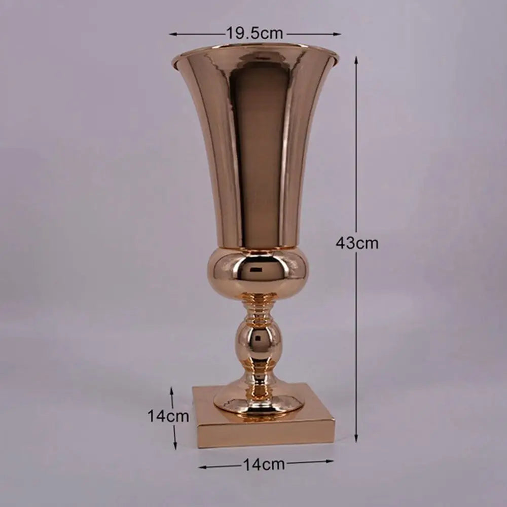 Grand vase doré en fer — vue 6