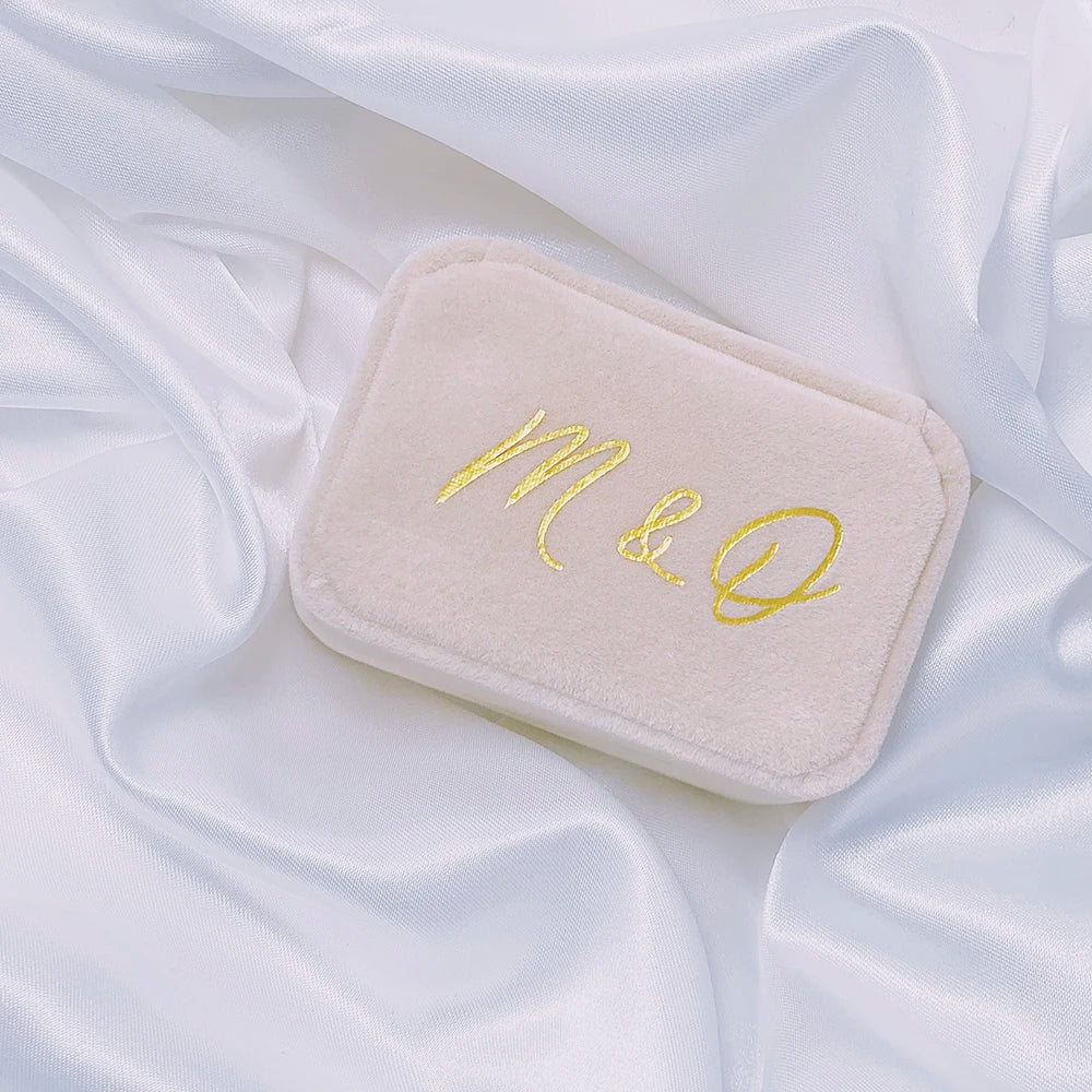Boîte alliance velours monogramme beige